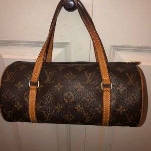 Authentic Louis Vuitton Papillon 26